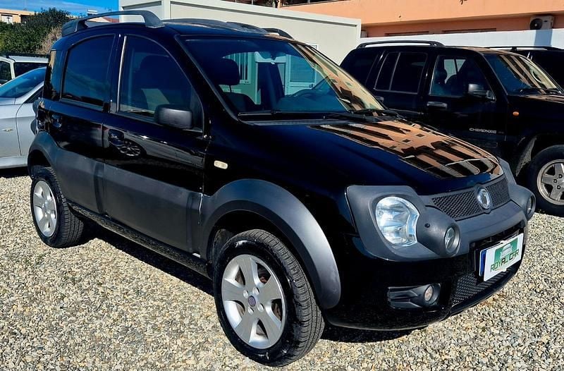 Usata Fiat Panda 4x4 74 CV (54 kW) 2008 Nero Utilitaria