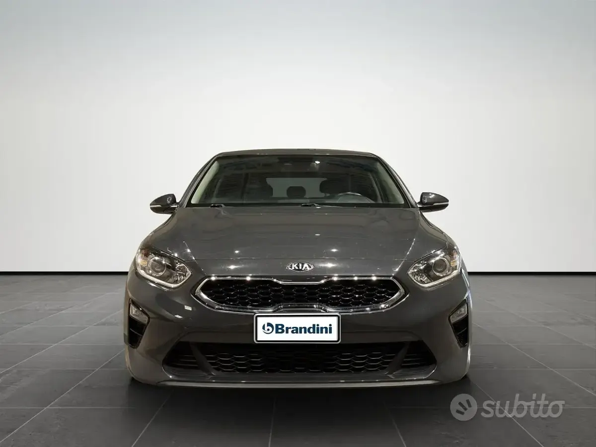 Usata Kia Ceed 140 CV (102 kW) 2019 Grigio Utilitaria