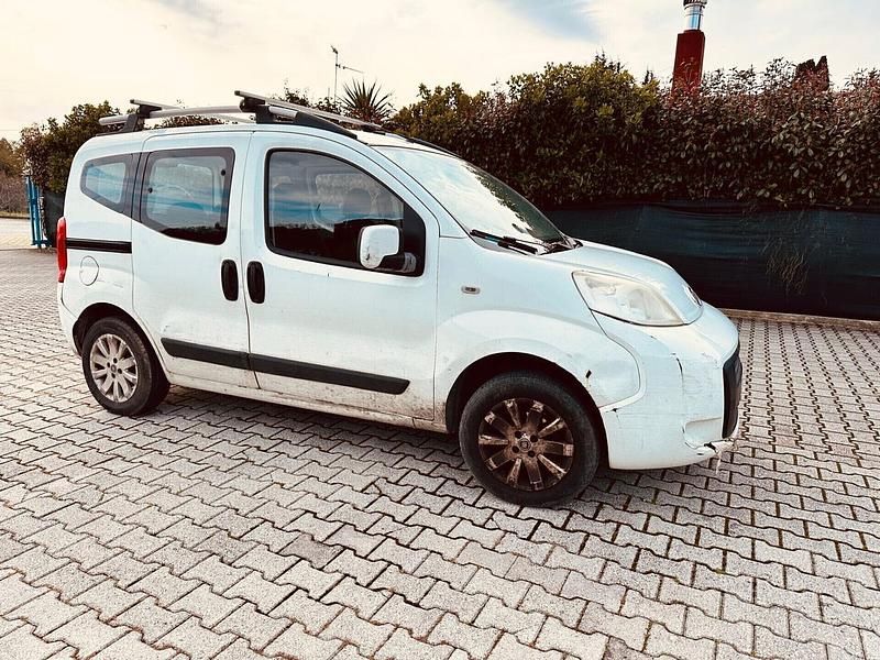 Usata Fiat Qubo Active 69 CV (50 kW) 2015 Bianco Monovolume
