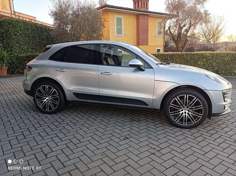Usata Porsche Macan 252 CV (185 kW) 2018 Argento SUV