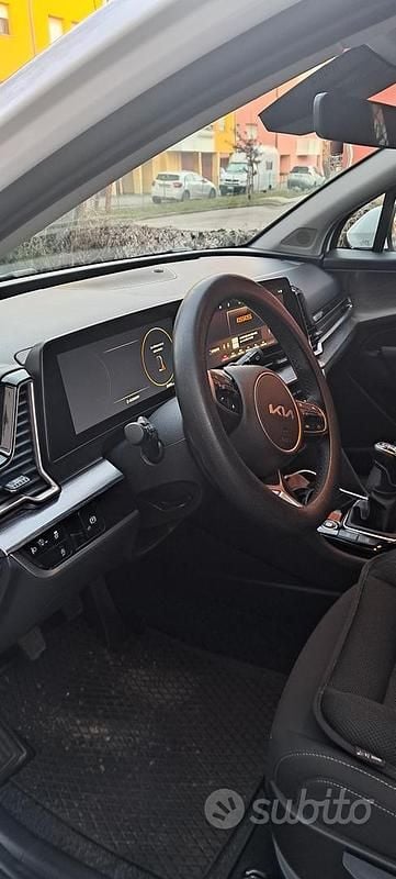 Usata Kia Sportage 136 CV (100 kW) 2024 Bianco SUV