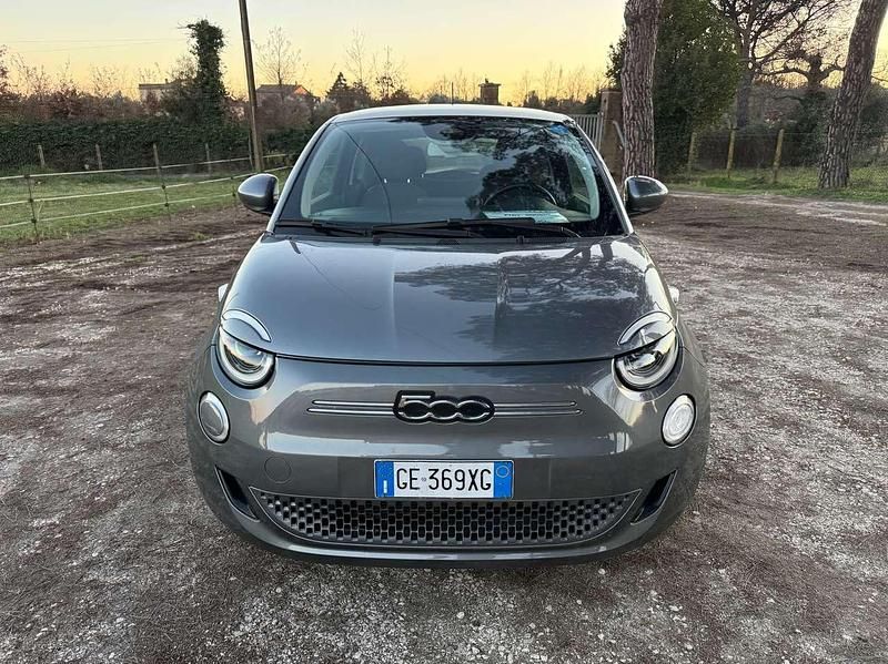 Usata Fiat 500e 42 kW (58 CV) 2021 Grigio Utilitaria