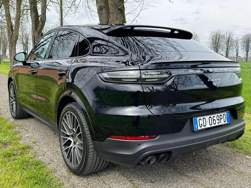 Usata Porsche Cayenne Coupe 340 CV (250 kW) 2021 Nero Coupé