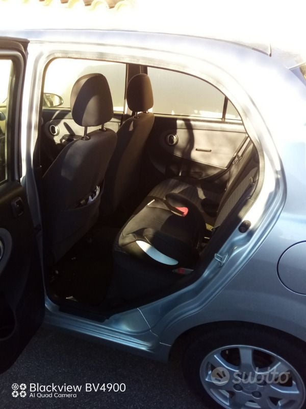 Grigio Usata 2008 Daihatsu Trevis Due volumi | 2500 € - Immagine 1/4