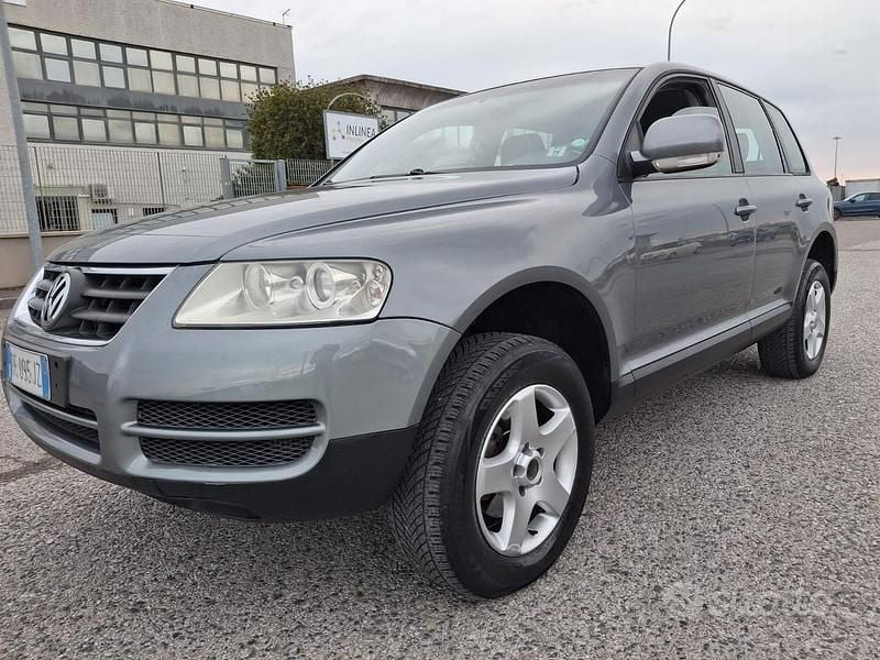 Usata VW Touareg R 174 CV (127 kW) 2006 Grigio SUV