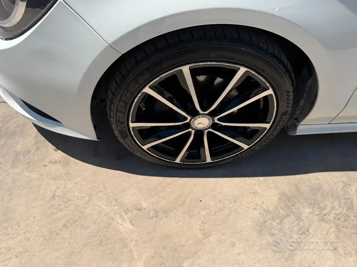 Usata Mercedes CLA180 109 CV (80 kW) 2015 Bianco Coupé