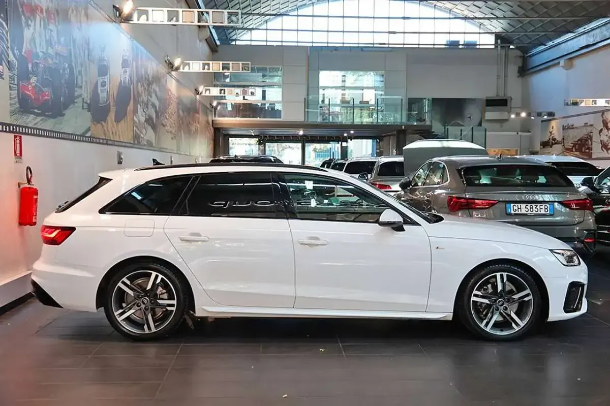 Usata Audi A4 S-Line 163 CV (119 kW) 2024 Bianco Station wagon