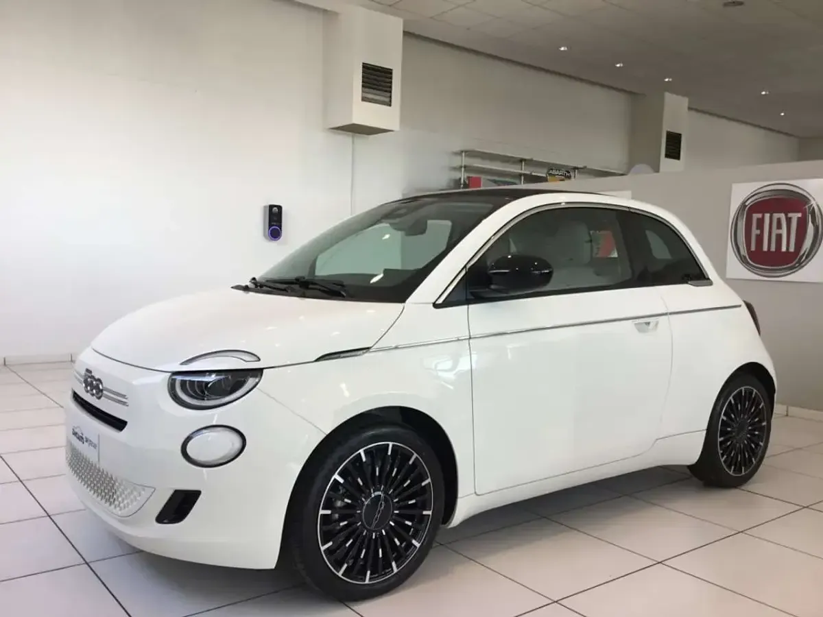 Nuova Fiat 500 La Prima 65 CV (47 kW) 2026 Bianco Cabrio