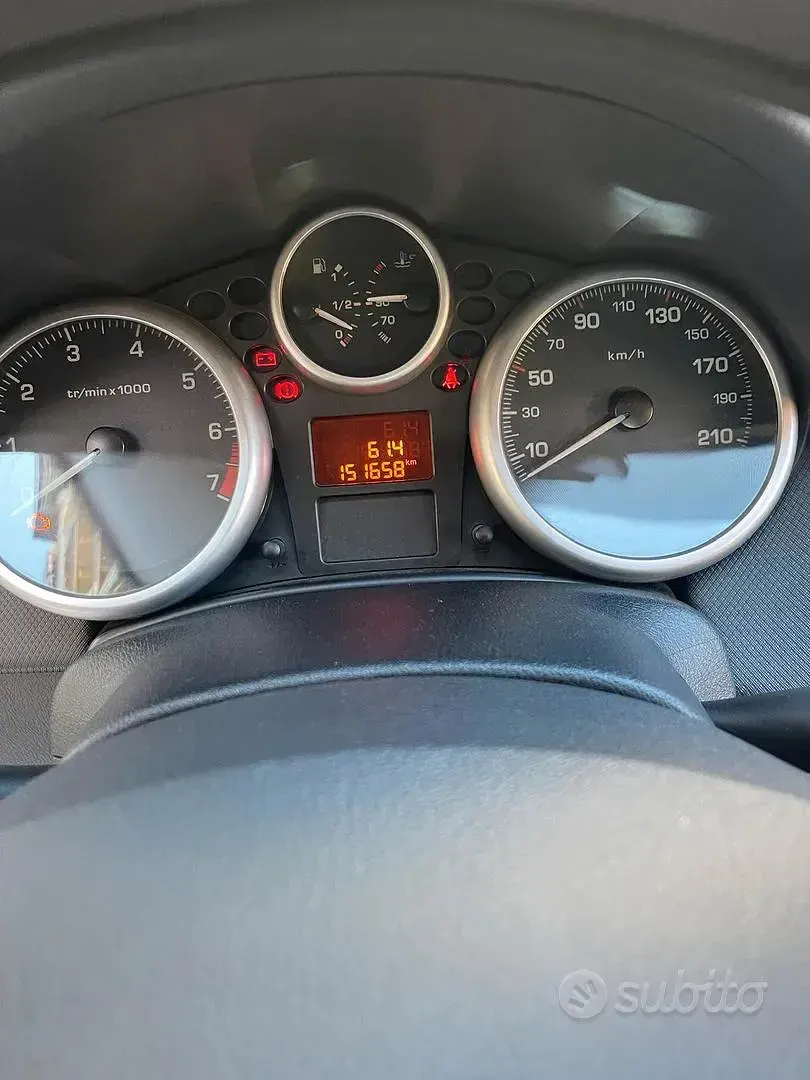 Usata Peugeot 207 73 CV (53 kW) 2013 Bianco Utilitaria