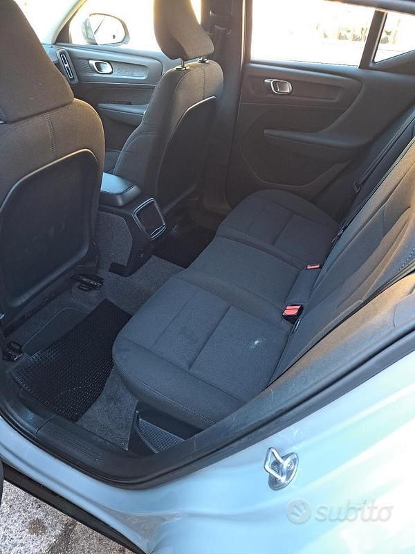 Usata Volvo XC40 129 CV (94 kW) 2024 SUV