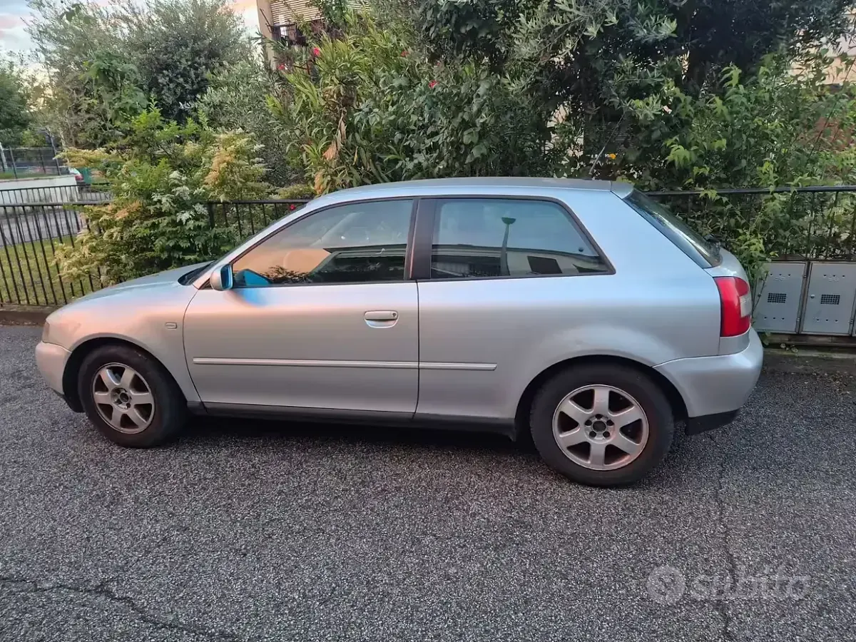 Usata Audi A3 130 CV (95 kW) 2002 Grigio Utilitaria