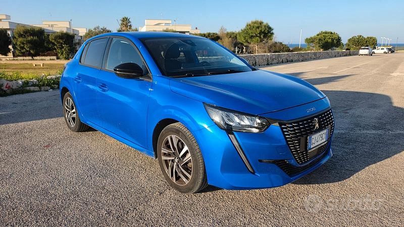 Usata Peugeot 208 100 CV (73 kW) 2022 Blu Utilitaria