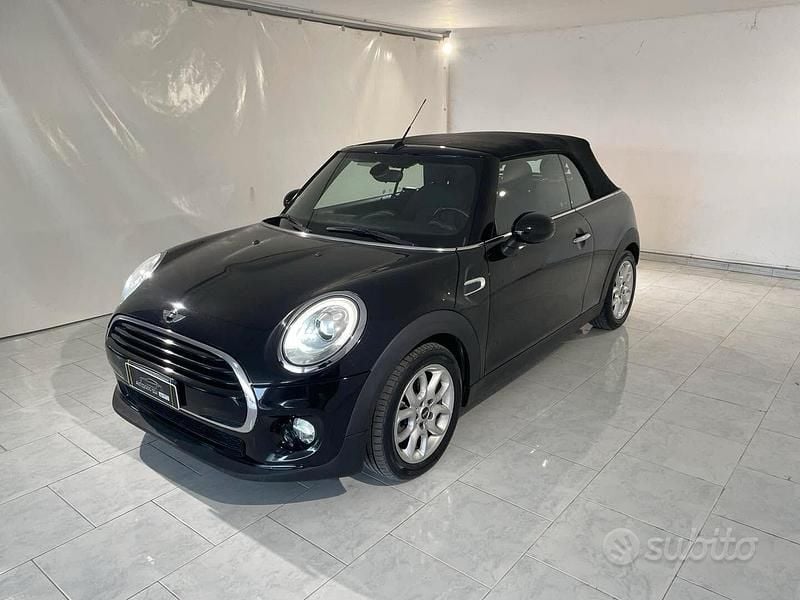 Usata Mini Cooper D Cabriolet 117 CV (86 kW) 2018 Nero Cabrio