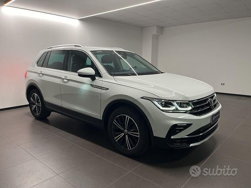Usata VW Tiguan Elegance 150 CV (110 kW) 2022 Bianco SUV