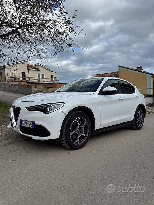 Usata Alfa Romeo Stelvio Tech Edition 160 CV (117 kW) 2019 Bianco SUV