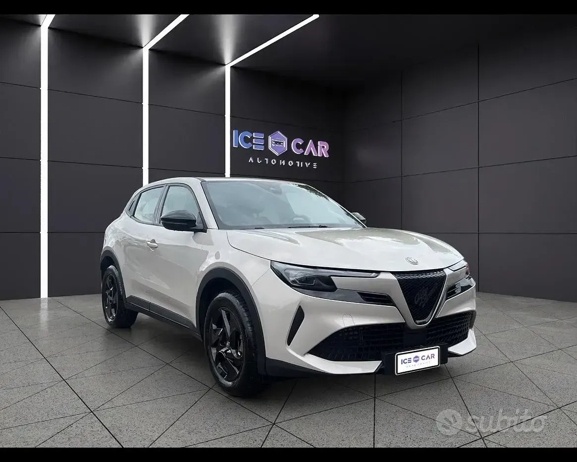 Usata Alfa Romeo GT Junior 136 CV (100 kW) 2025 Giallo SUV