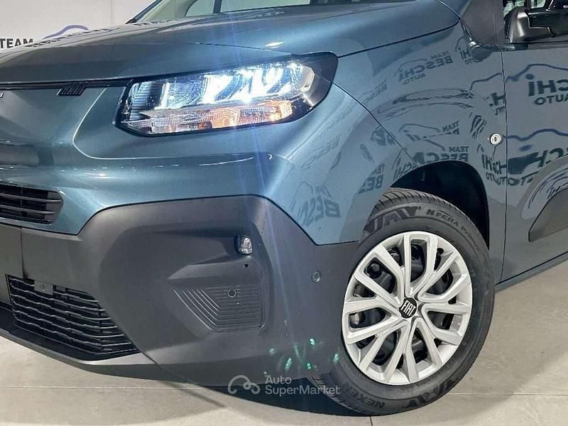 Nuova Fiat Doblò 101 CV (74 kW) 2026 Blu Monovolume