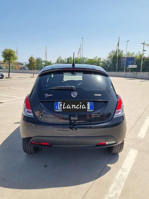 Usata Lancia Ypsilon Gold 69 CV (50 kW) 2023 Utilitaria