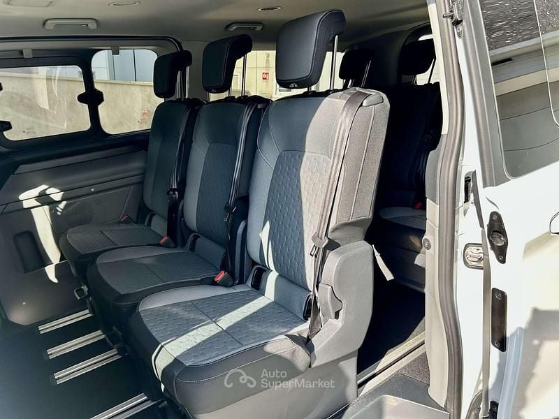 Usata Ford Tourneo Custom 170 CV (125 kW) 2025 Bianco Furgone