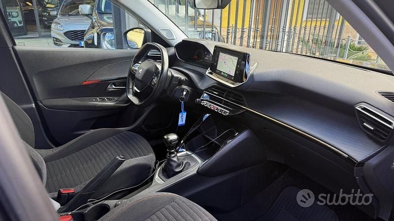 Usata Peugeot 2008 Business-Line 110 CV (80 kW) 2020 Grigio SUV
