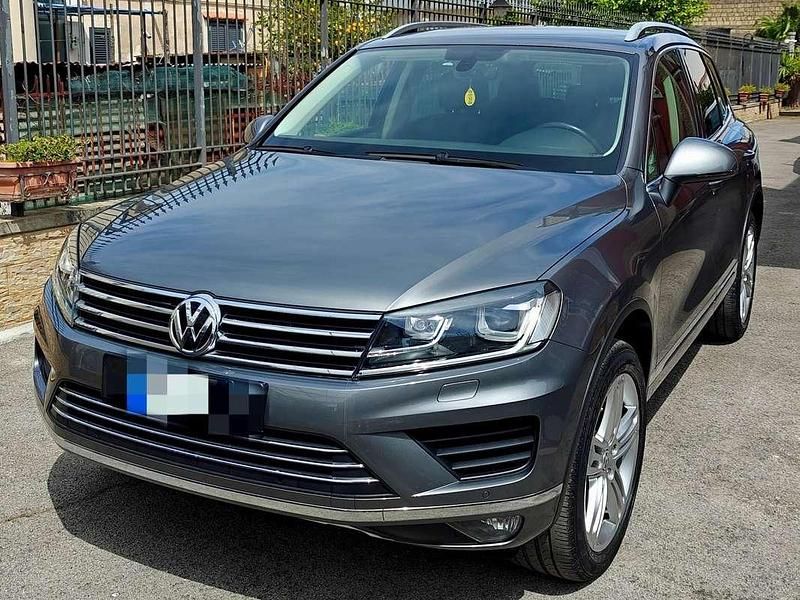 Usata VW Touareg Executive 204 CV (150 kW) 2017 Argento SUV