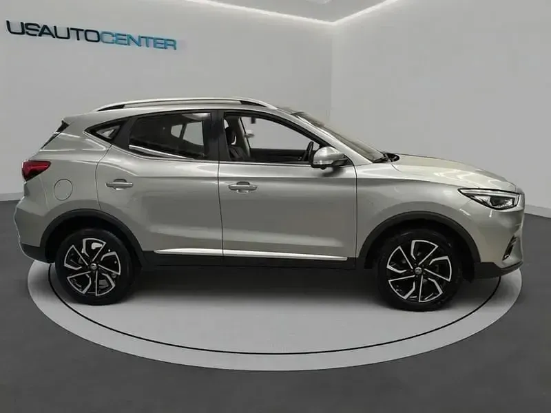 Usata MG ZS Comfort 106 CV (77 kW) 2024 Bianco pastello Berlina