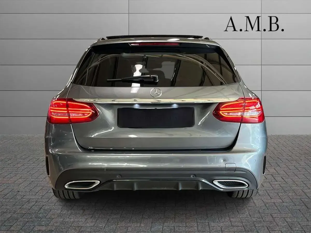 Usata Mercedes C220 Premium 194 CV (142 kW) 2019 Grigio Station wagon