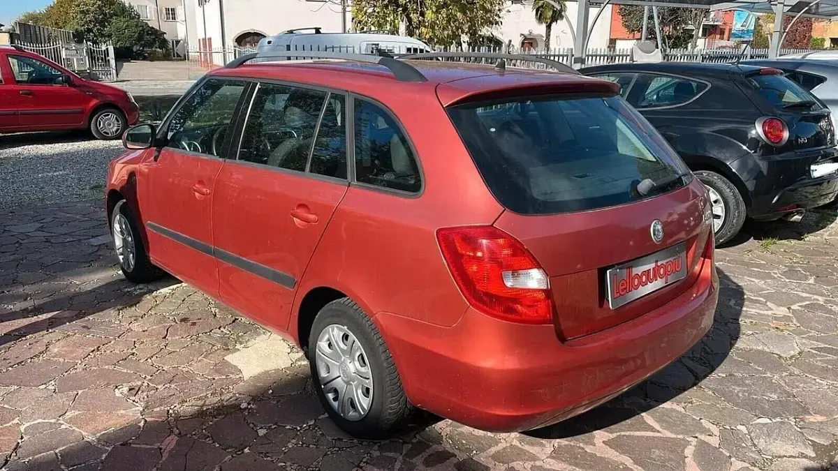 Usata Skoda Fabia Style 69 CV (50 kW) 2009 Arancione Station wagon