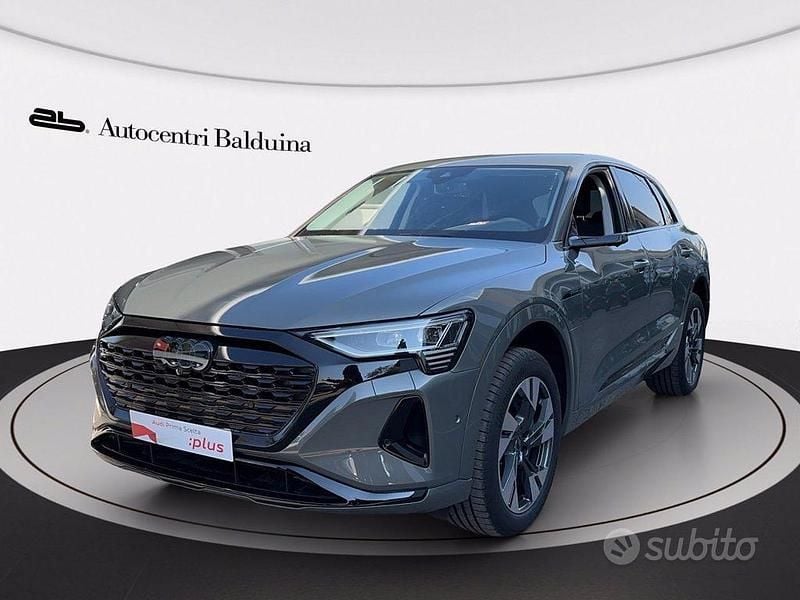 Usata Audi Q8 e-tron Advanced 300 kW (408 CV) 2024 Grigio chronos metallizzato SUV
