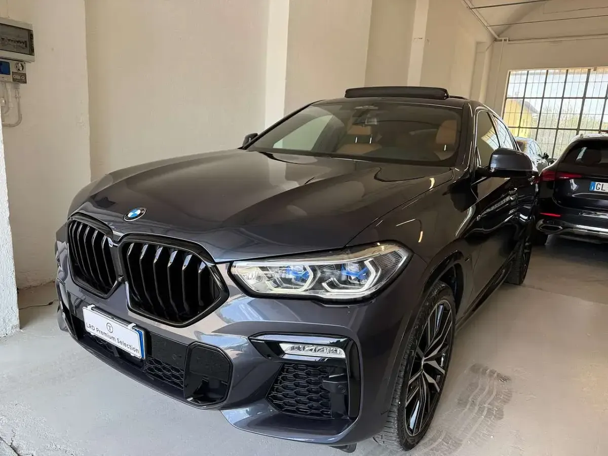 Usata BMW X6 M Sport 265 CV (194 kW) 2021 Grigio SUV
