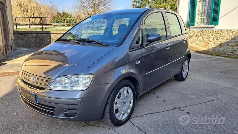 Usata Fiat Idea 80 CV (58 kW) 2007 Grigio Monovolume