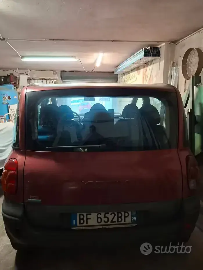 Usata Fiat Multipla 105 CV (77 kW) 1999 Rosso Monovolume