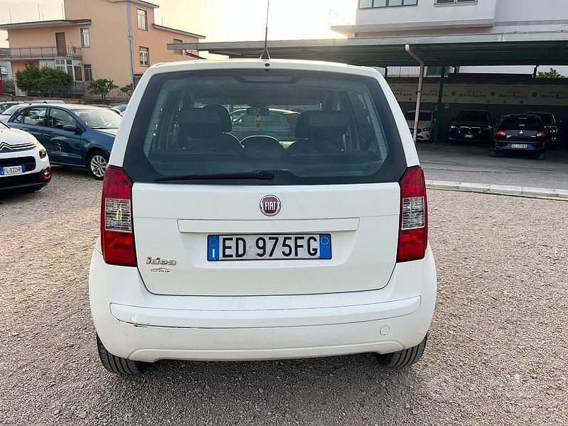 Usata Fiat Idea Dynamic 95 CV (69 kW) 2011 Bianco Monovolume