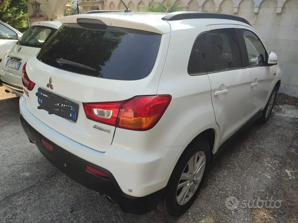 Usata Mitsubishi ASX 150 CV (110 kW) 2011 Bianco SUV