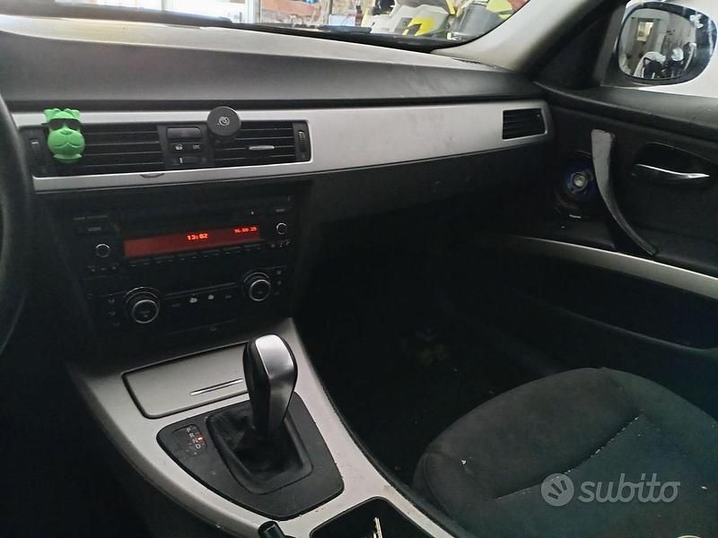 Usata BMW 320 184 CV (135 kW) 2010 Grigio Berlina