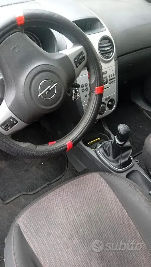 Używany Opel Corsa Enjoy 90 KM (66 kW) 2006 Hatchback