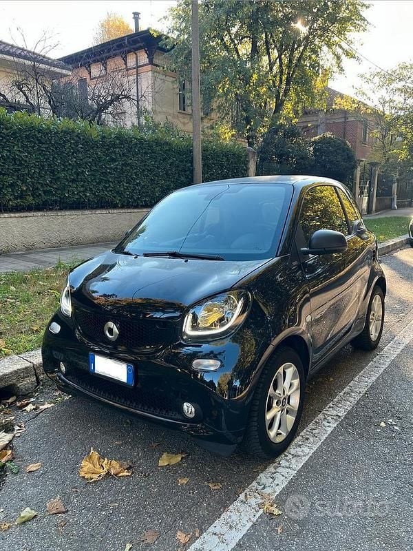 Nero Usata 2019 Smart ForTwo Coupé Coupé | 12.500 € (Buon prezzo) - Immagine 1/4