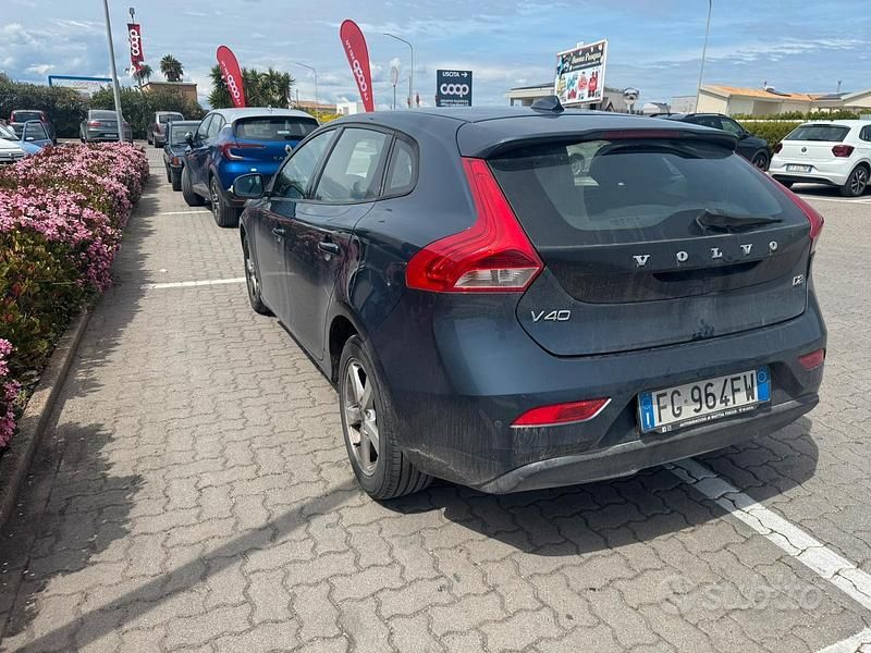 Usata Volvo V40 2016 Blu Berlina