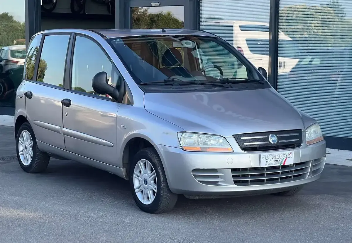 Usata Fiat Multipla Active 92 CV (67 kW) 2005 Argento Monovolume