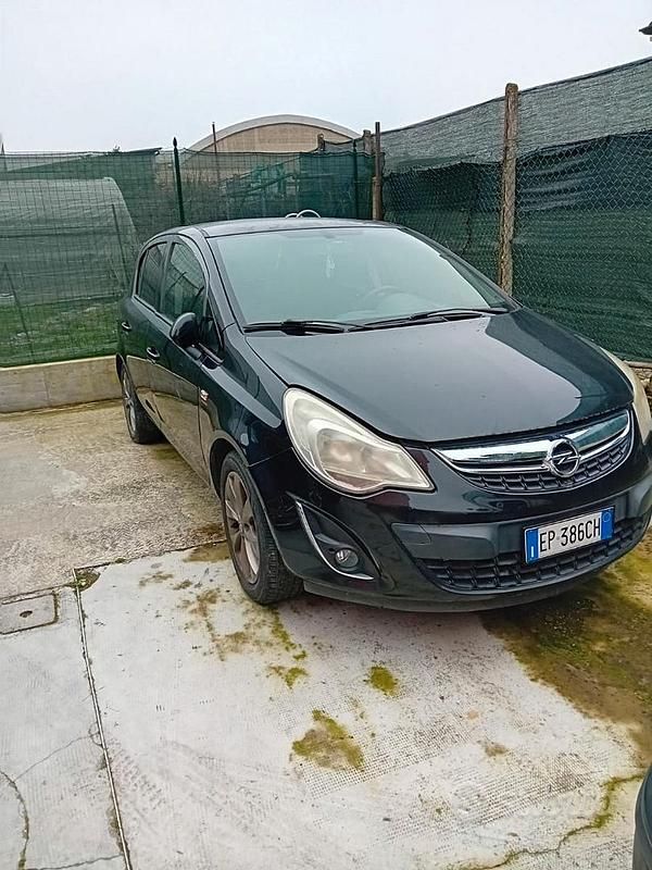 Usata Opel Corsa 80 CV (58 kW) 2013 Utilitaria