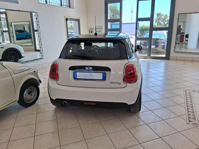 Usata Mini Cooper D Hype 116 CV (85 kW) 2017 Beige Utilitaria