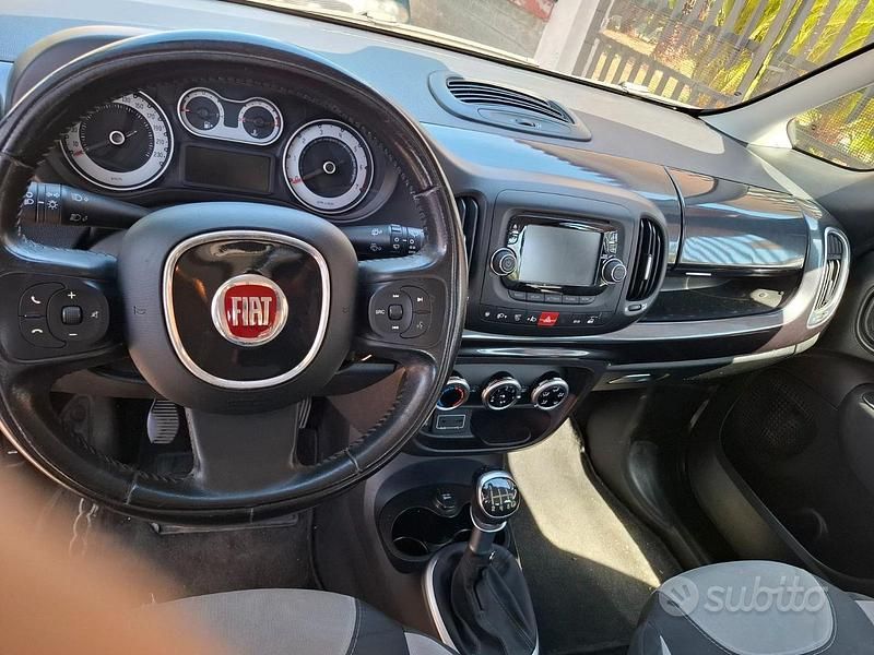 Nero Usata 2025 Fiat 500L Monovolume | 6500 € - Immagine 1/4