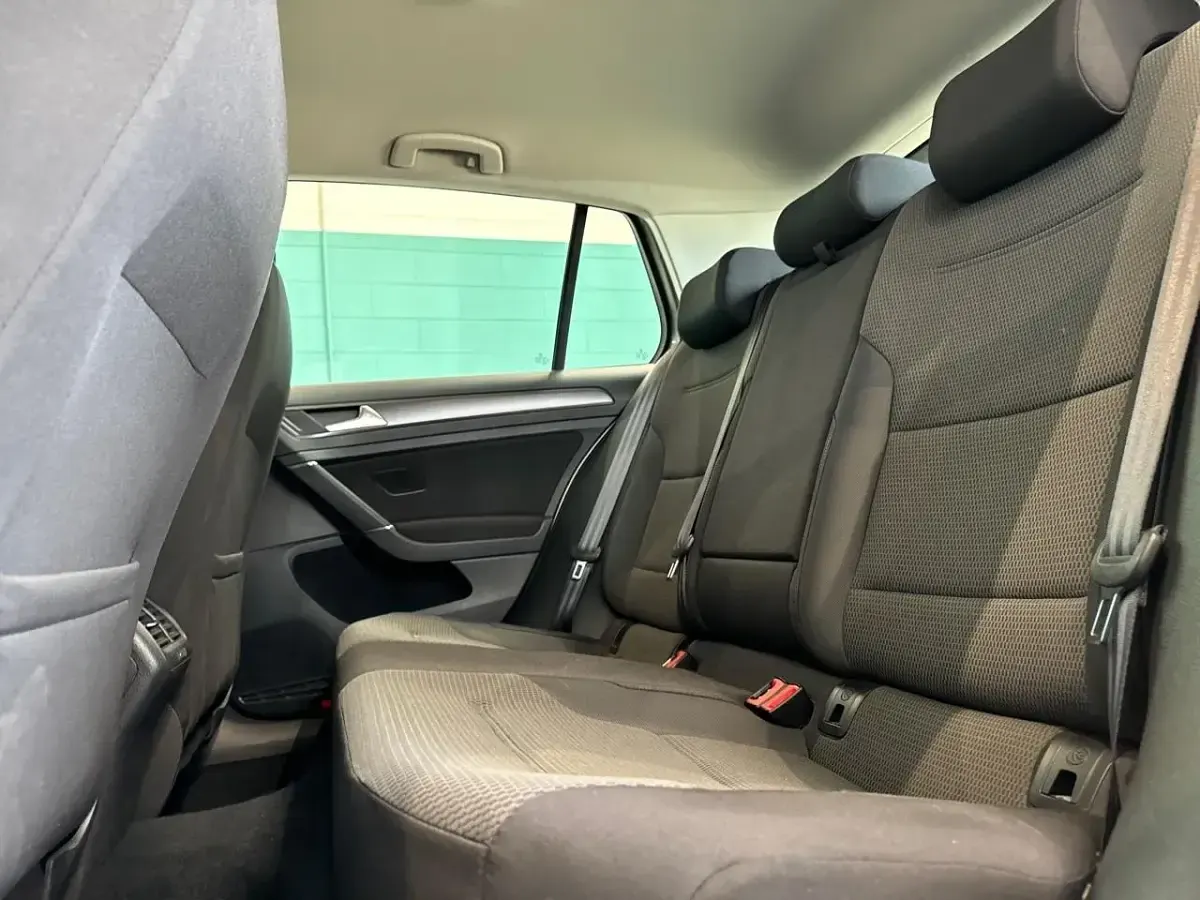 Usata VW Golf VII Highline 116 CV (85 kW) 2018 Grigio Berlina