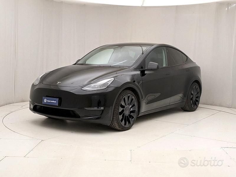 Usata Tesla Model Y Performance 392 kW (534 CV) 2023 Nero SUV