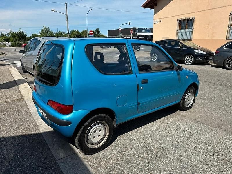 Usata Fiat 600 54 CV (39 kW) 2008 Blu Berlina