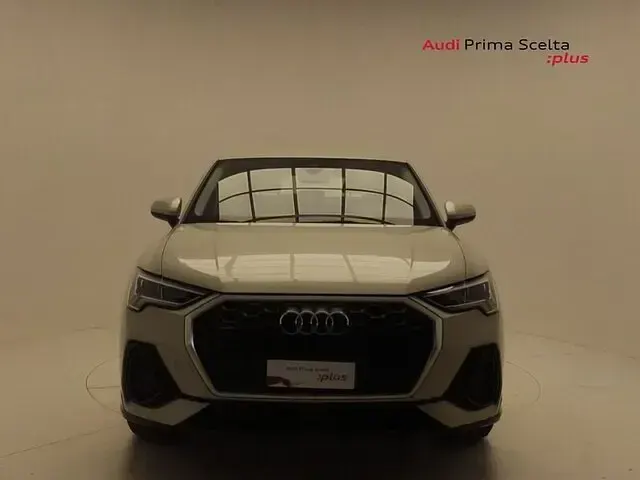 Usata Audi Q3 Sportback Business Plus 150 CV (110 kW) 2021 Argento rugiada metallizzato SUV