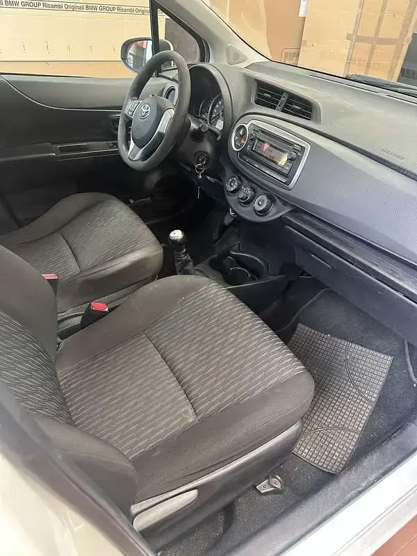 Usata Toyota Yaris 69 CV (50 kW) 2012 Utilitaria