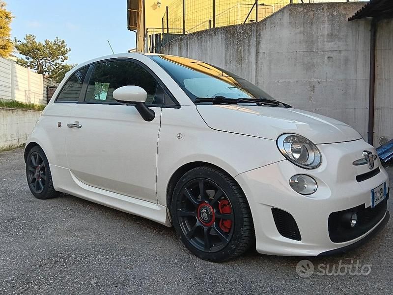 Usata Abarth 500 135 CV (99 kW) 2011 Bianco Utilitaria