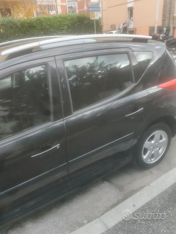Begagnad Peugeot 207 73 HK (53 kW) 2008 Svart Kombi