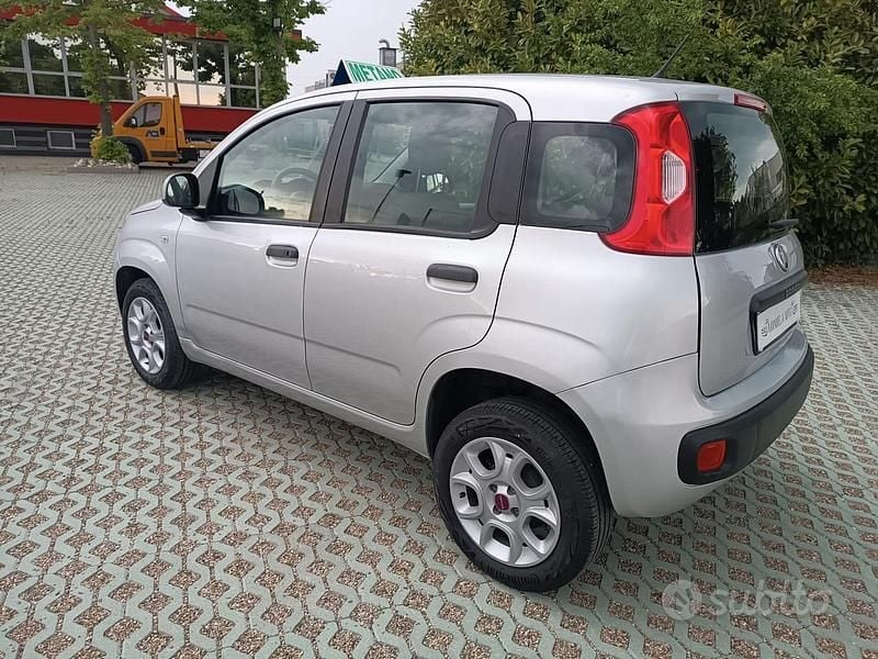 Usata Fiat Panda Easy 84 CV (61 kW) 2019 Grigio Utilitaria